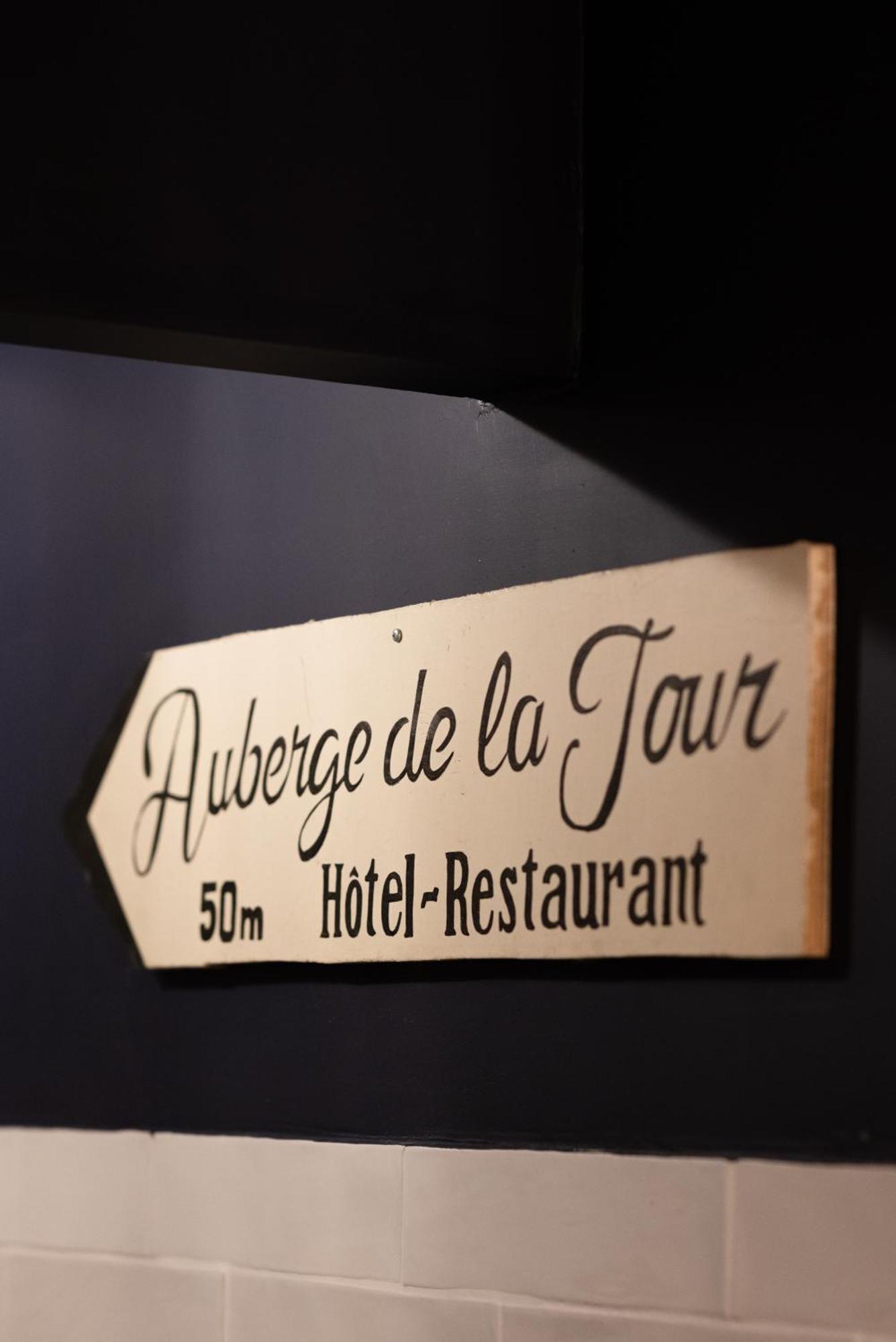 Auberge De La Tour オープス エクステリア 写真