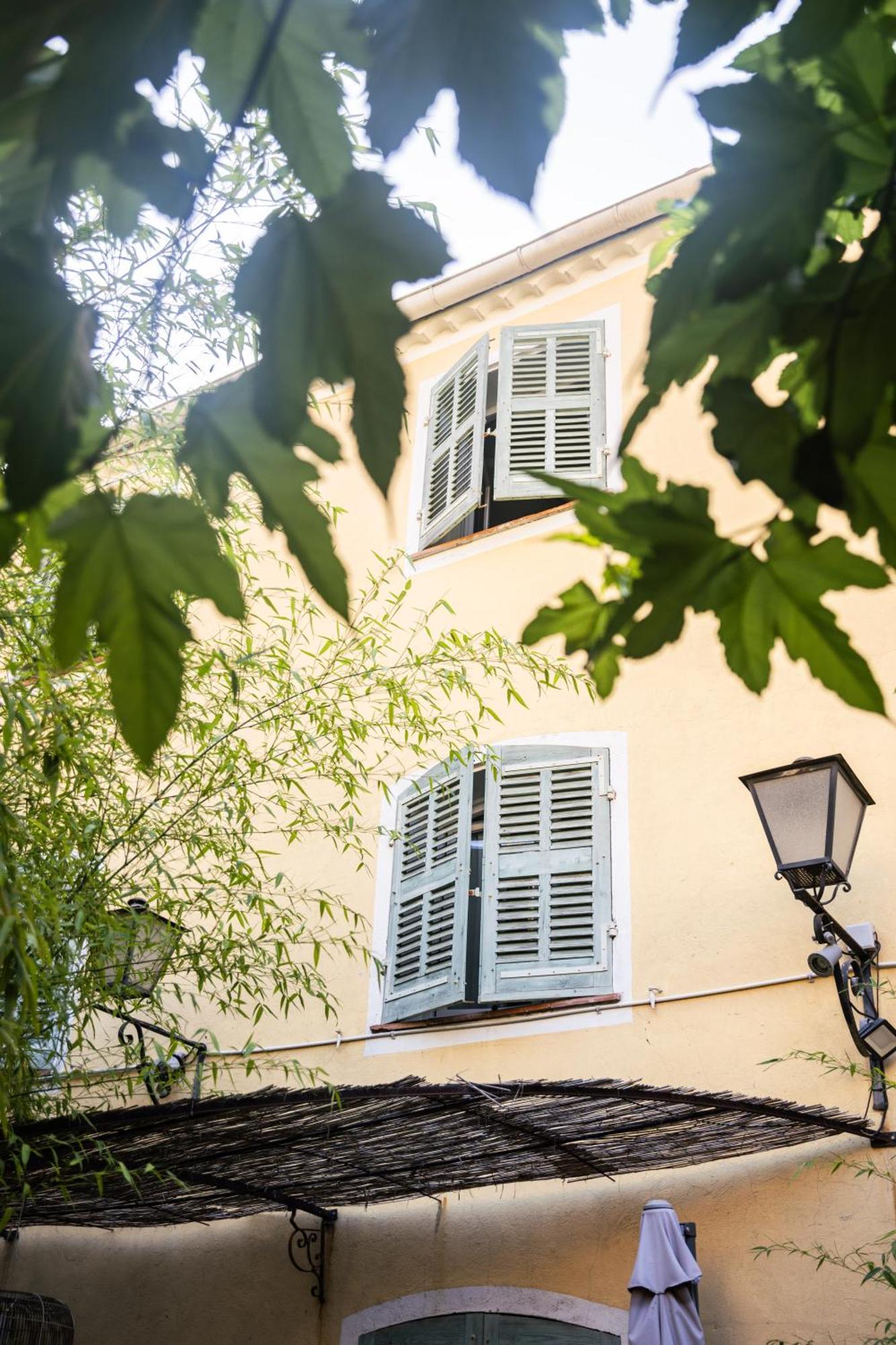 Auberge De La Tour オープス エクステリア 写真