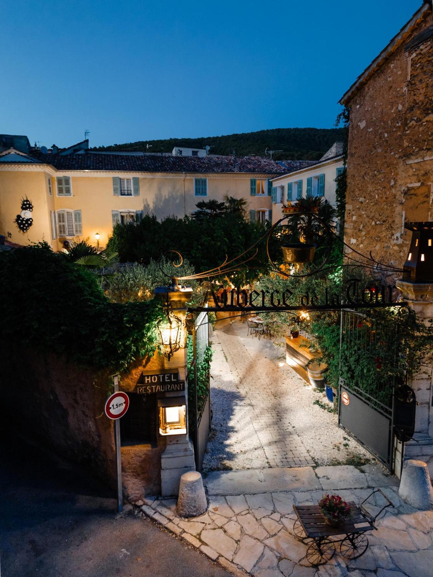 Auberge De La Tour オープス エクステリア 写真